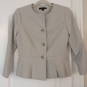 Ann Taylor cream pleated suit jacket